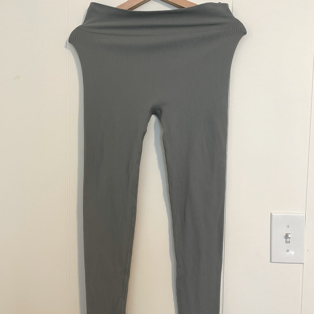 Brand: H&M; Color: Green; Size: S